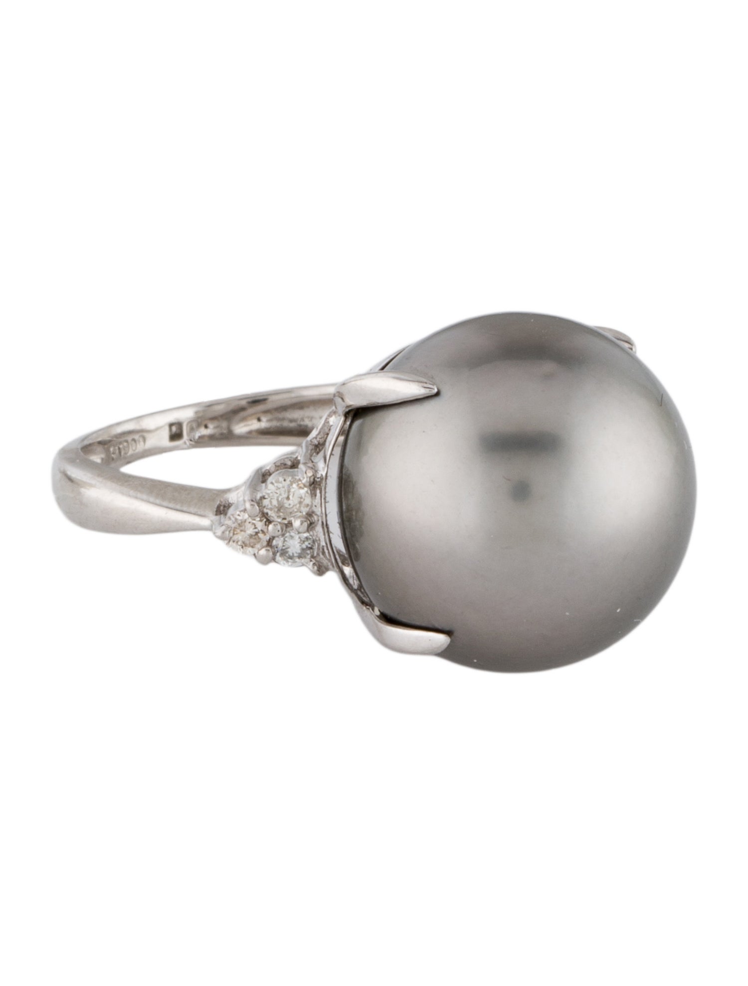Ring Platinum Pearl & Diamond Cocktail Ring