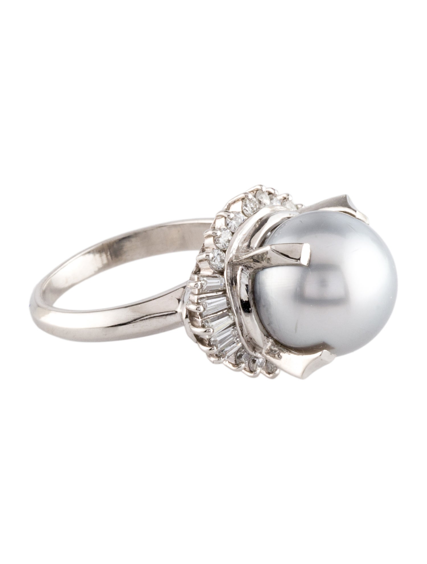 Ring Platinum Pearl & Diamond Cocktail Ring