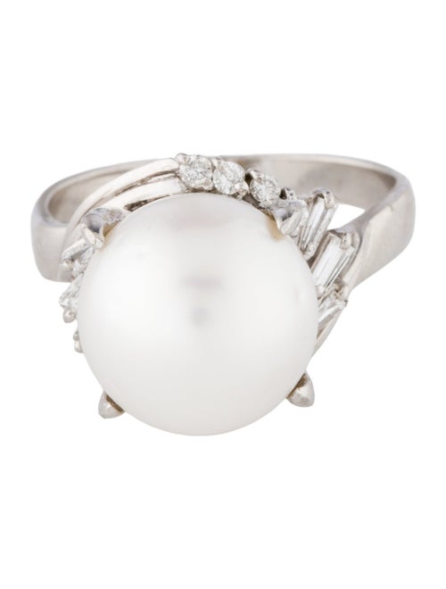 Ring Platinum Pearl & Diamond Cocktail Ring