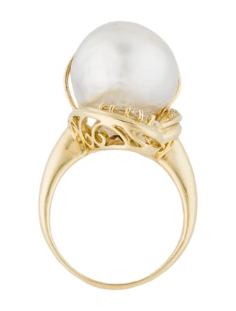 Ring 18K Pearl & Diamond Cocktail Ring