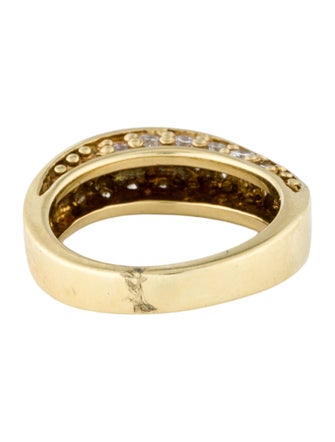 Ring 18K Diamond Wavey Dome Band