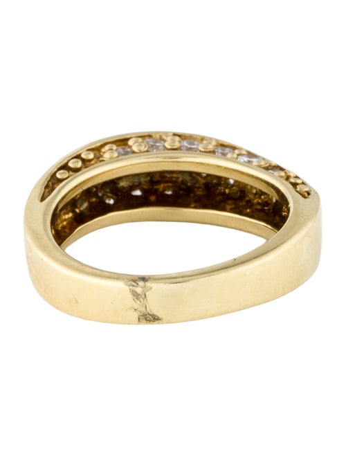 Ring 18K Diamond Wavey Dome Band