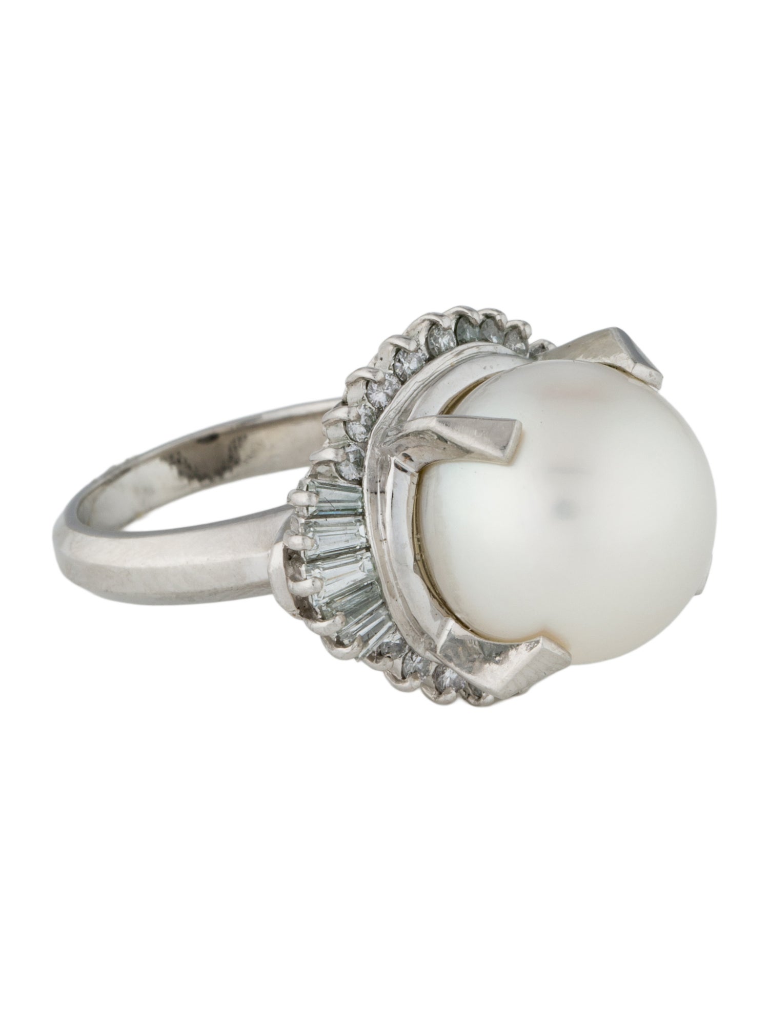 Ring Platinum Pearl & Diamond Cocktail Ring