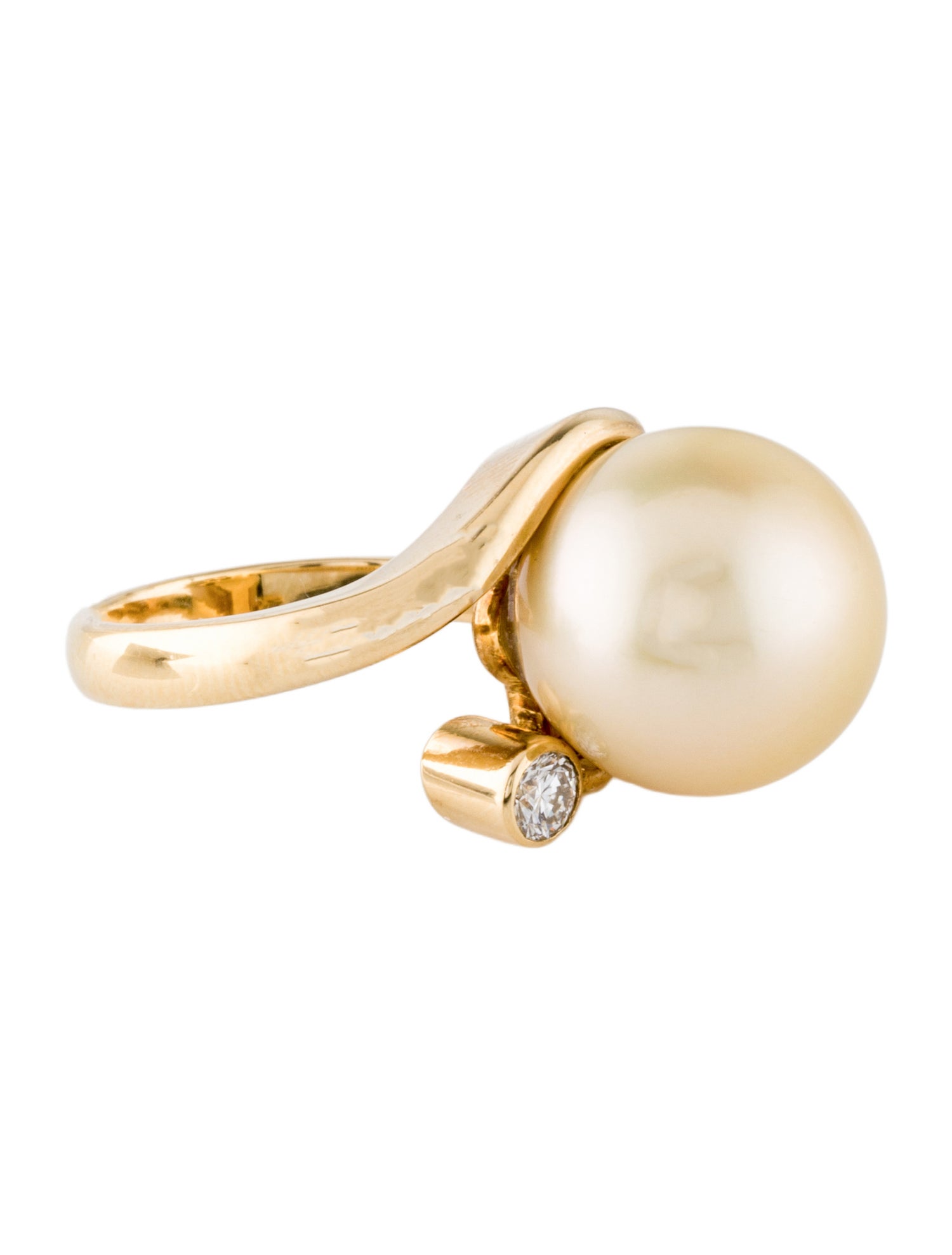 Ring 18K Pearl & Diamond Cocktail