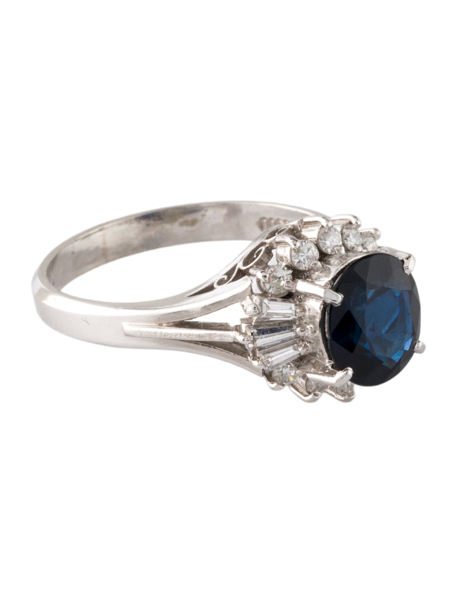 Ring Platinum 1.78ct Sapphire & Diamond Cocktail Ring
