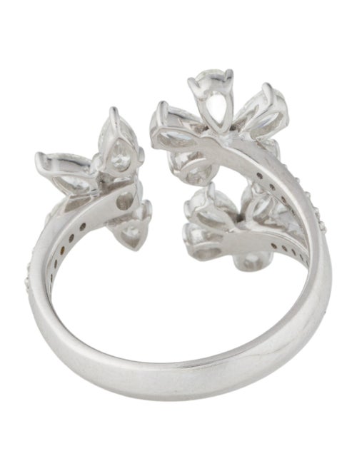 Ring 18K 1.69ctw Diamond Cocktail Ring