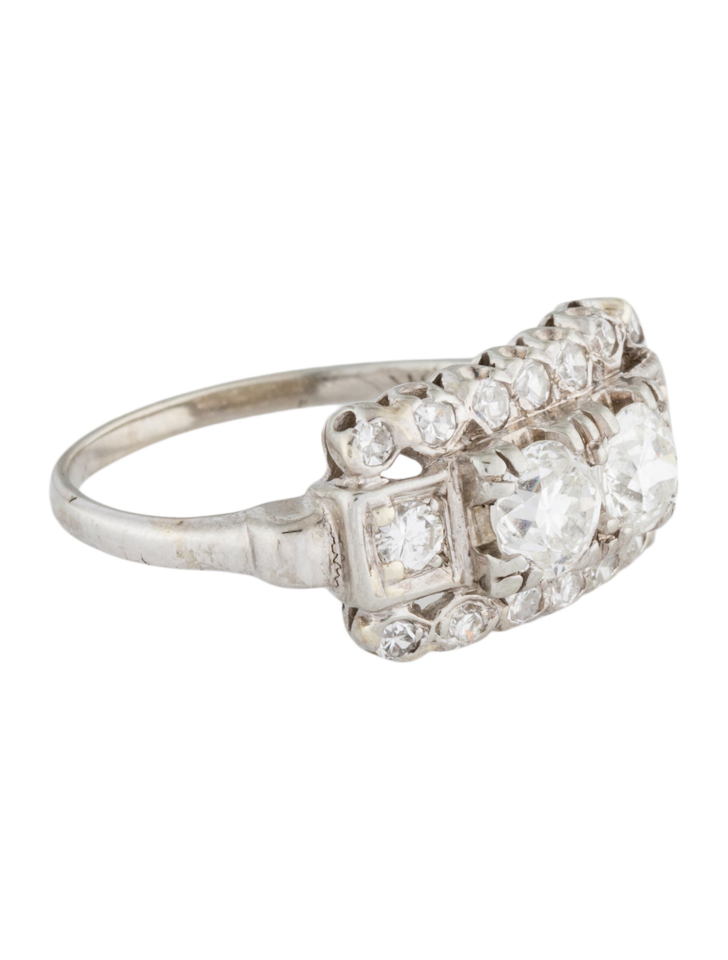 Ring 18K 1.30ctw Diamond Cocktail