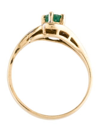Ring 14K Emerald & Diamond Band