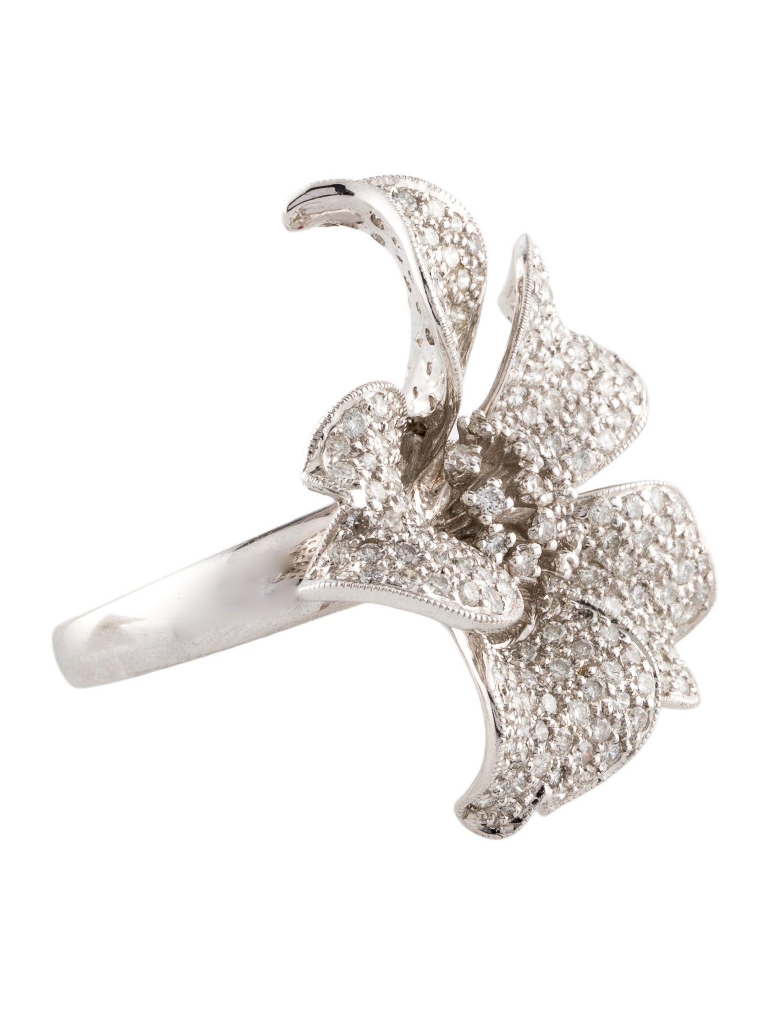 Ring 18K 2.60ctw Diamond Flower Cocktail