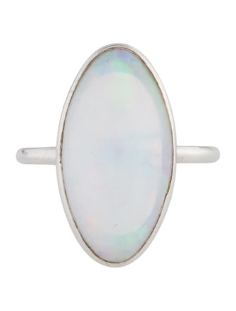Ring 18K Opal Cocktail Ring