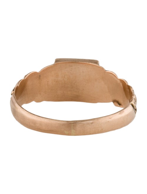 Ring 10K Diamond Signet Ring