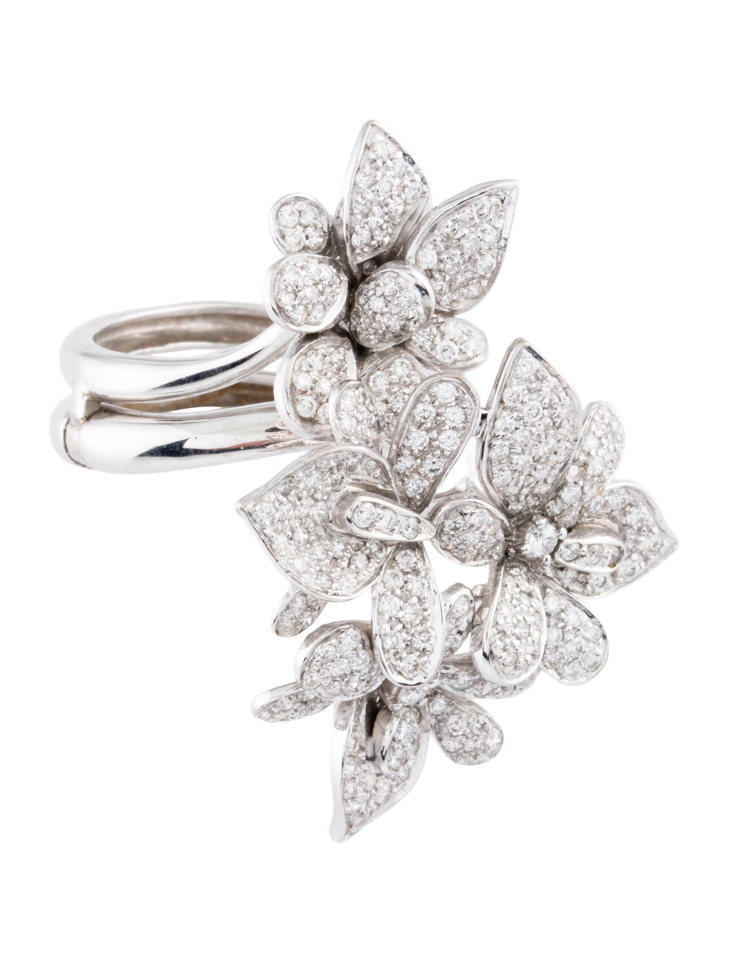 Ring 18K 1.13ctw Flower Cocktail