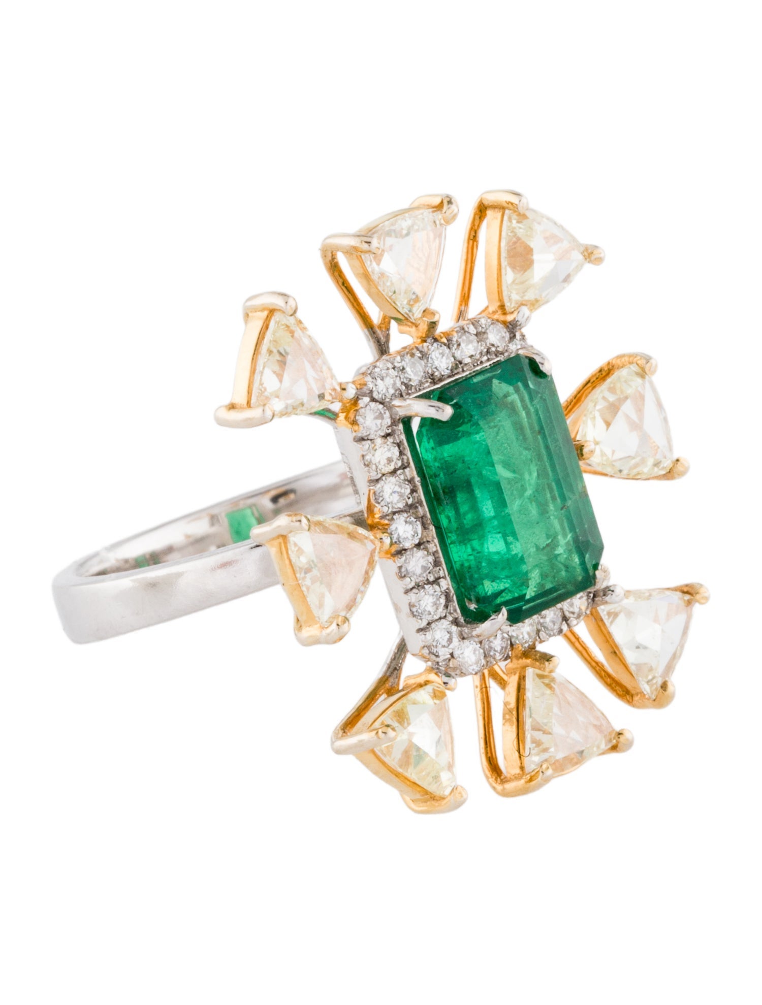 Ring 18K Emerald & Diamond Cocktail
