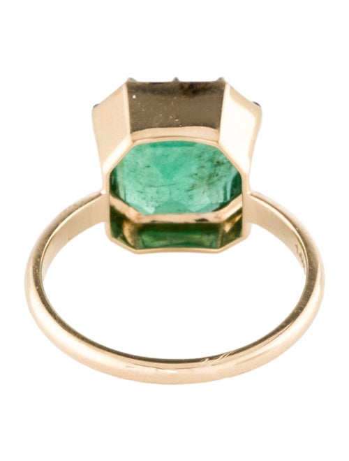 Ring 14K 1.69ct Emerald Cocktail Ring