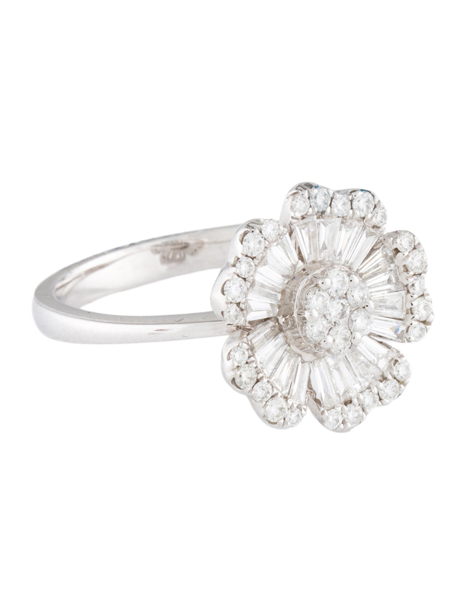 Ring 14K Diamond Flower Cocktail