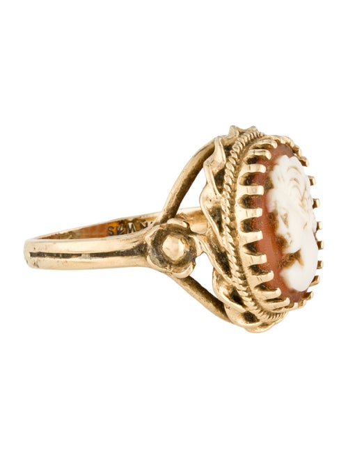 Ring 14K Shell Cameo Cocktail Ring