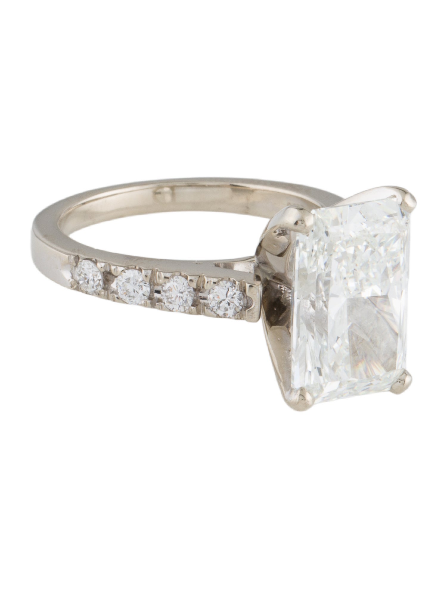 Ring 5.80ct Lab-Grown Diamond Engagement Ring