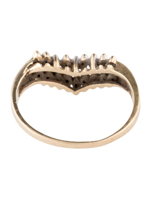 Ring 10K Diamond Band