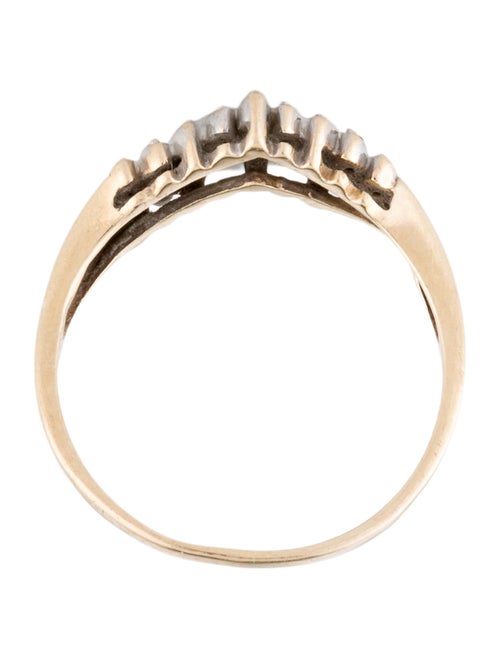 Ring 10K Diamond Band