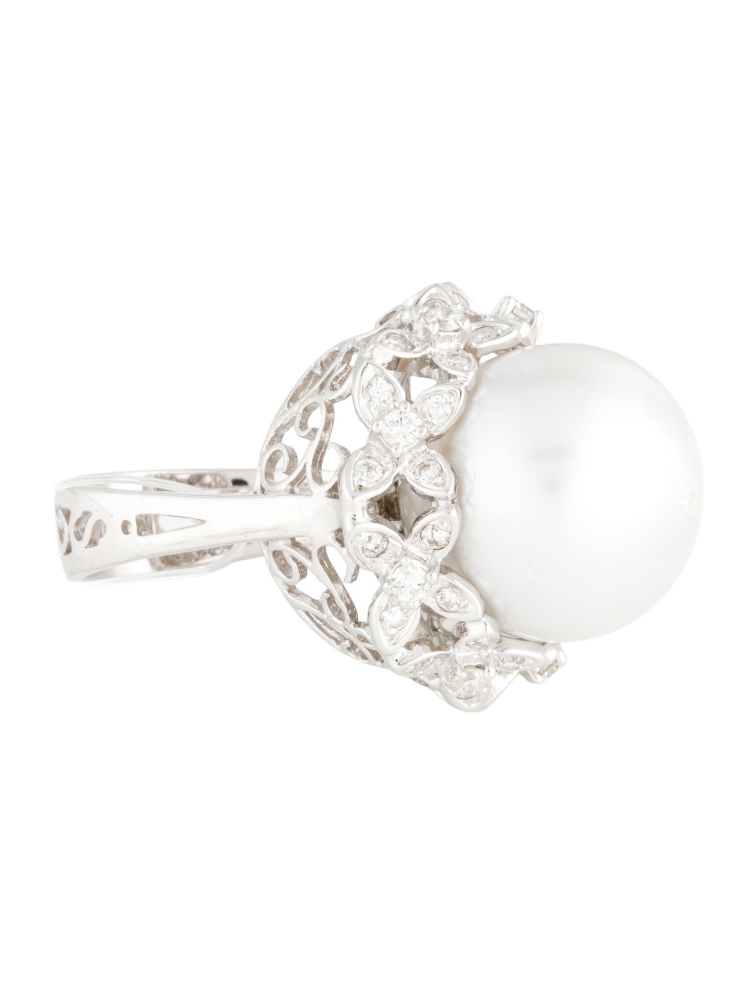 Ring 18K Pearl & Diamond Cocktail