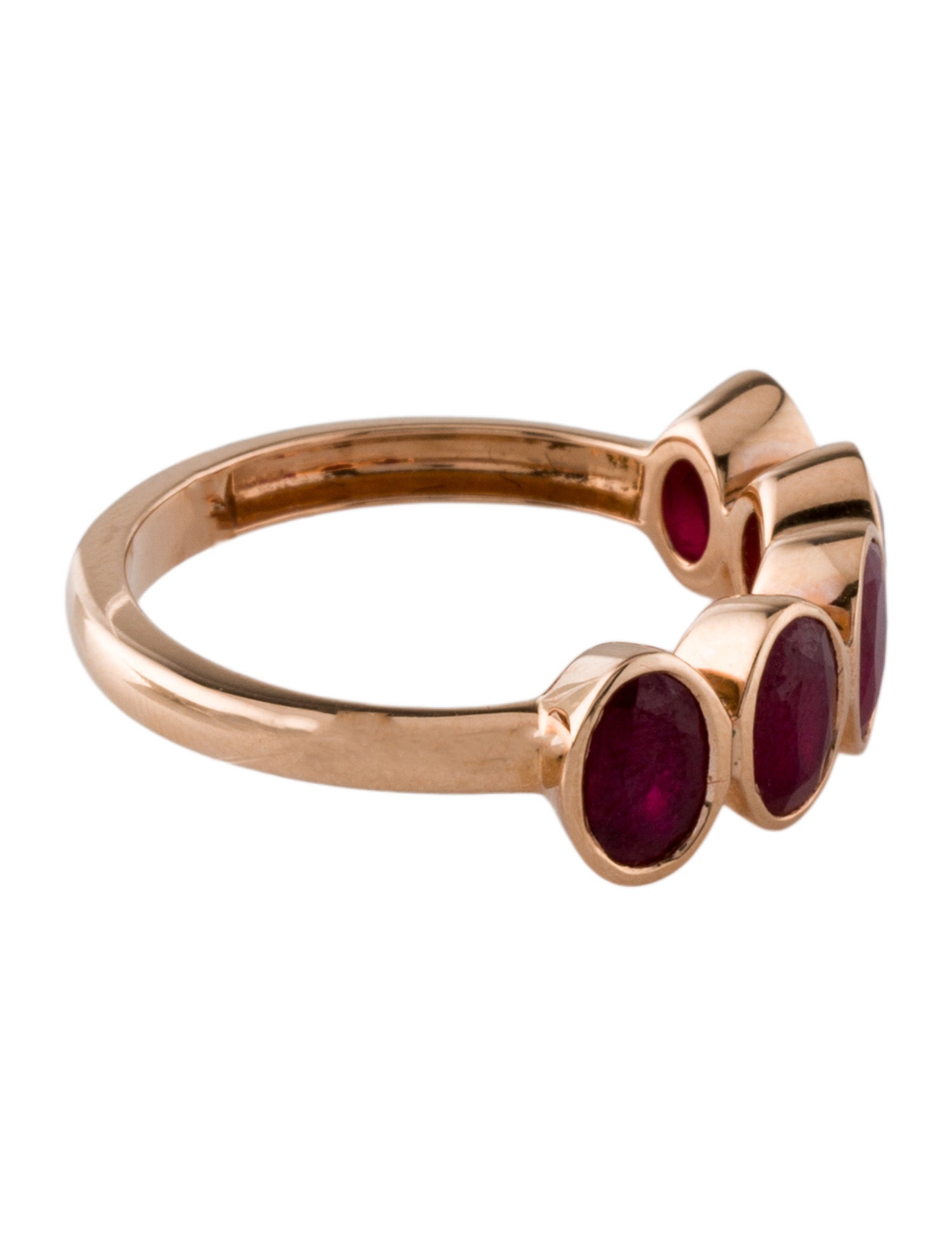 Ring 18K 2.40ctw Ruby Band