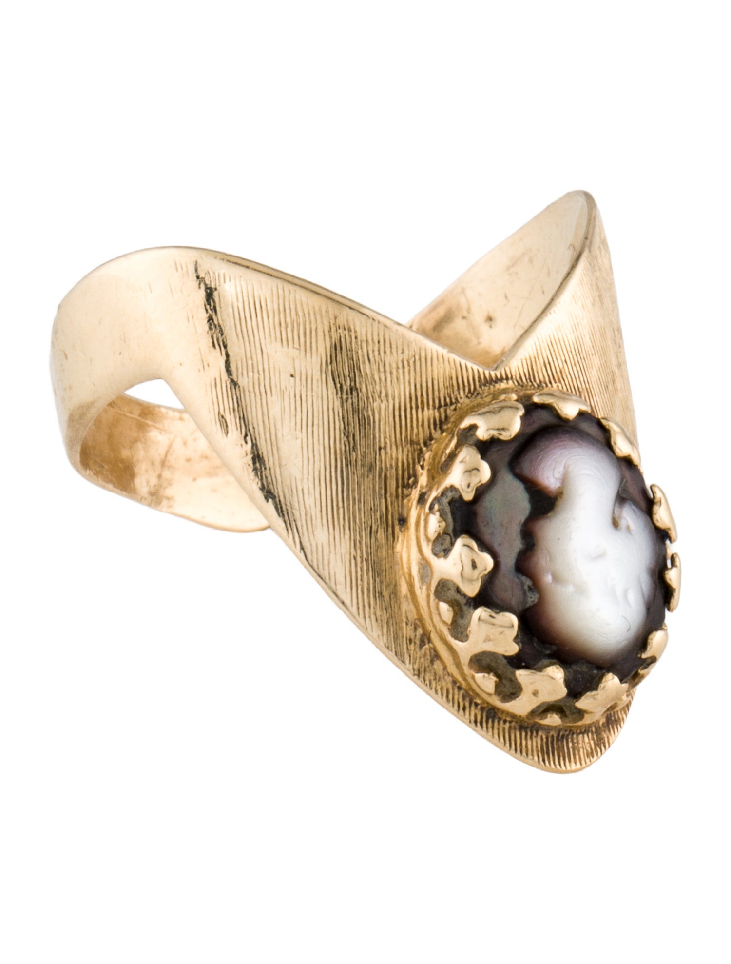 Ring 14K Mother of Pearl Cameo Cocktail