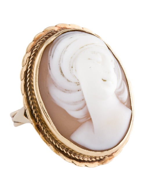 Ring 14K Shell Cameo Cocktail Ring