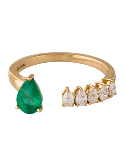 Ring 18K Emerald & Diamond Band