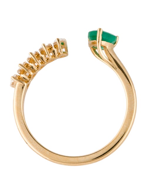 Ring 18K Emerald & Diamond Band