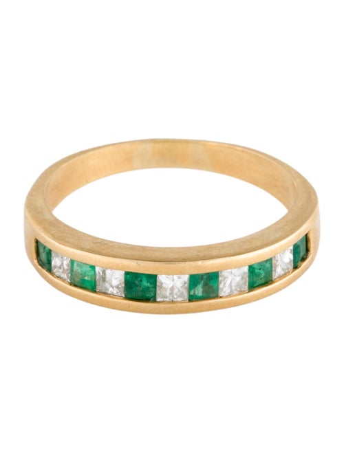 Ring 18K Emerald & Diamond Band