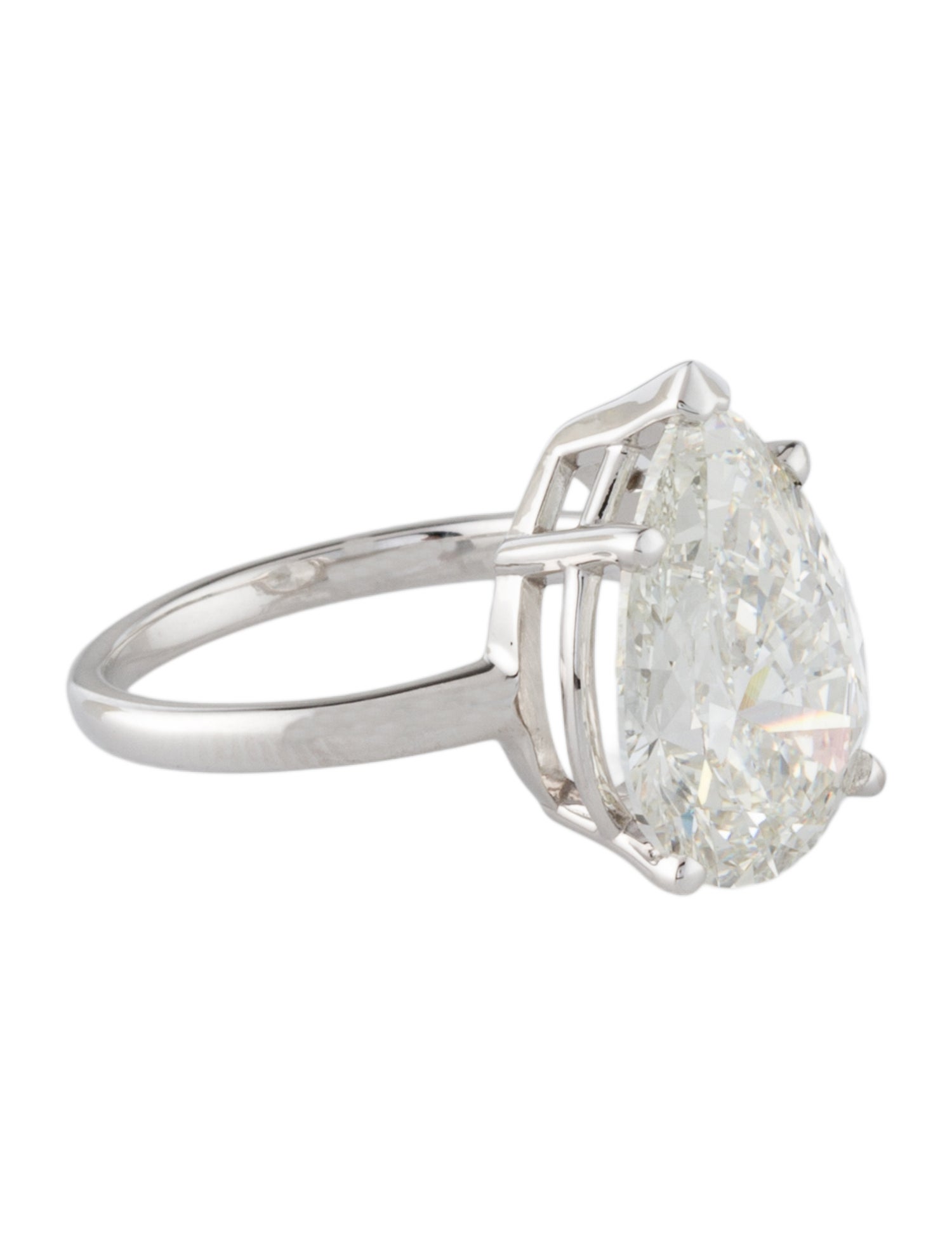 Ring 5.59ctw Lab-Grown Diamond Engagement Ring