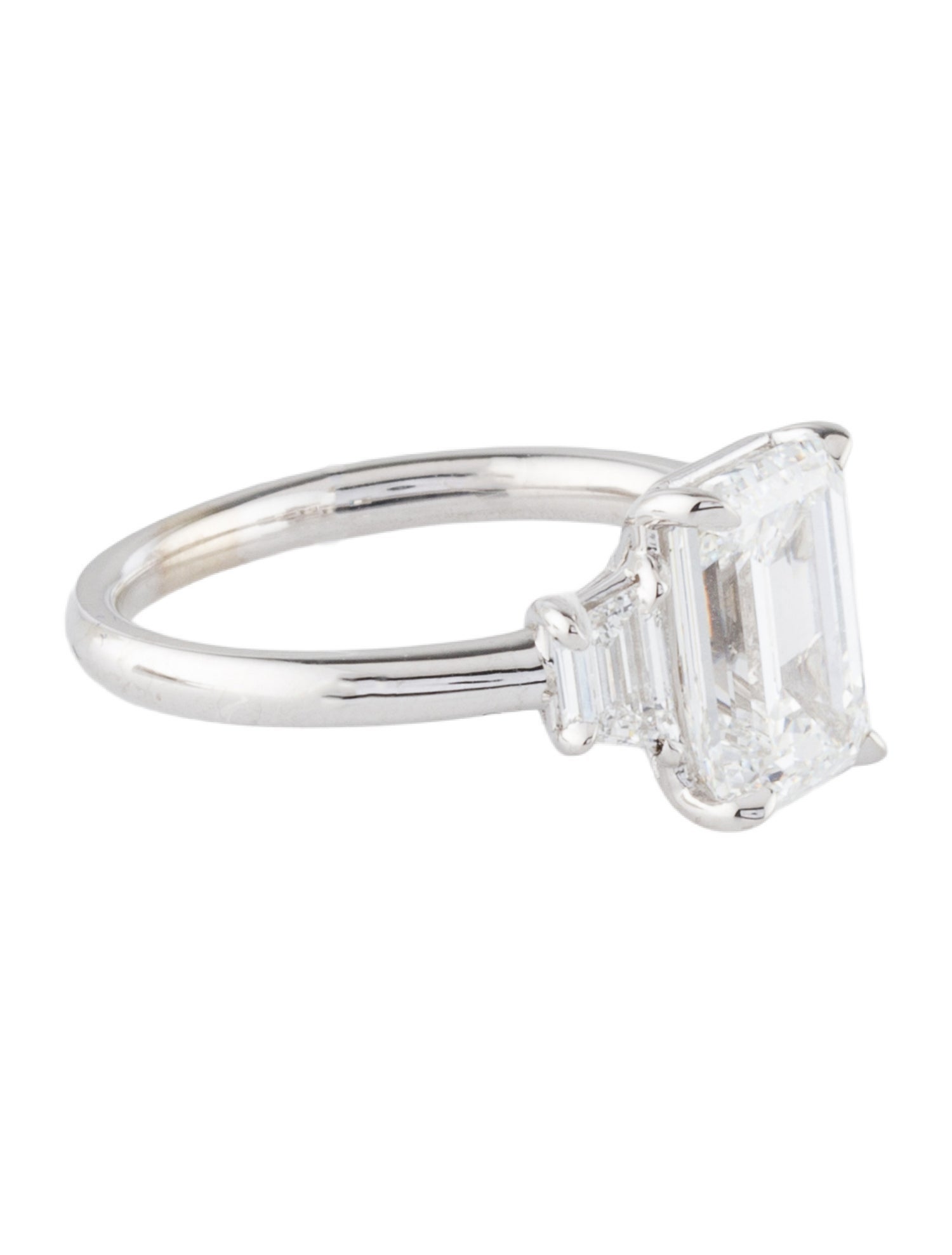 Ring 3.18ctw Lab-Grown Diamond Engagement Ring