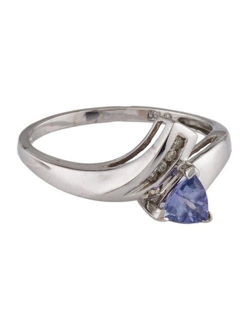 Ring 10K Tanzanite & Diamond Ring