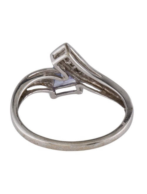 Ring 10K Tanzanite & Diamond Ring