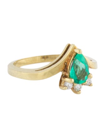 Ring 18K Emerald & Diamond Cocktail Ring