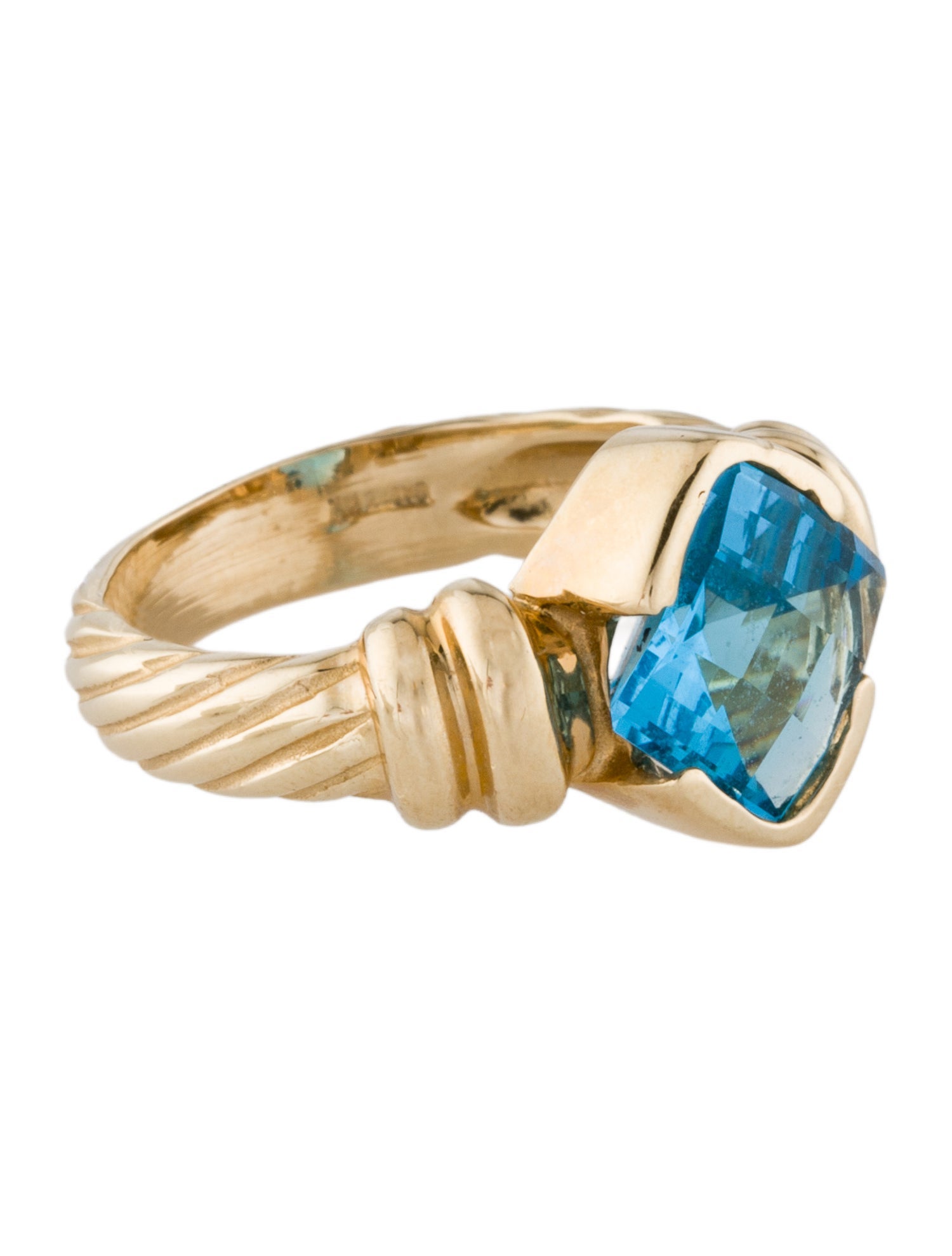 Ring 14K Topaz Cocktail