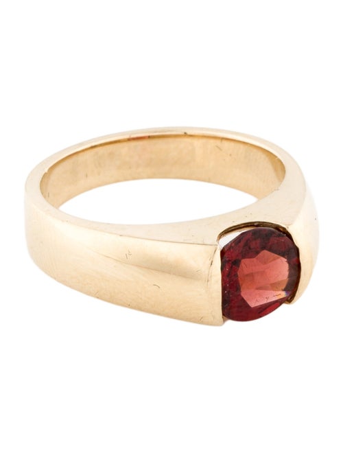Ring 14K Garnet Band