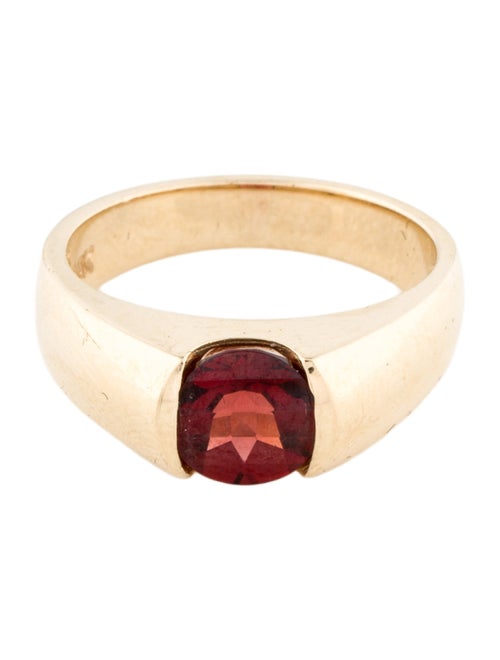 Ring 14K Garnet Band