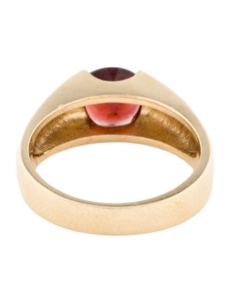Ring 14K Garnet Band