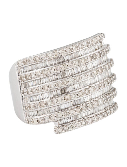 Ring 10K Diamond Crossover Cocktail Ring