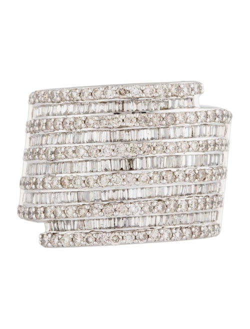 Ring 10K Diamond Crossover Cocktail Ring