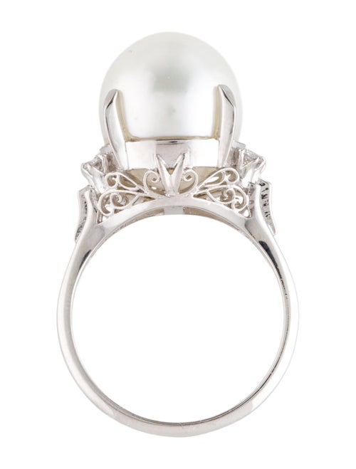 Ring Platinum Pearl & Diamond Cocktail Ring