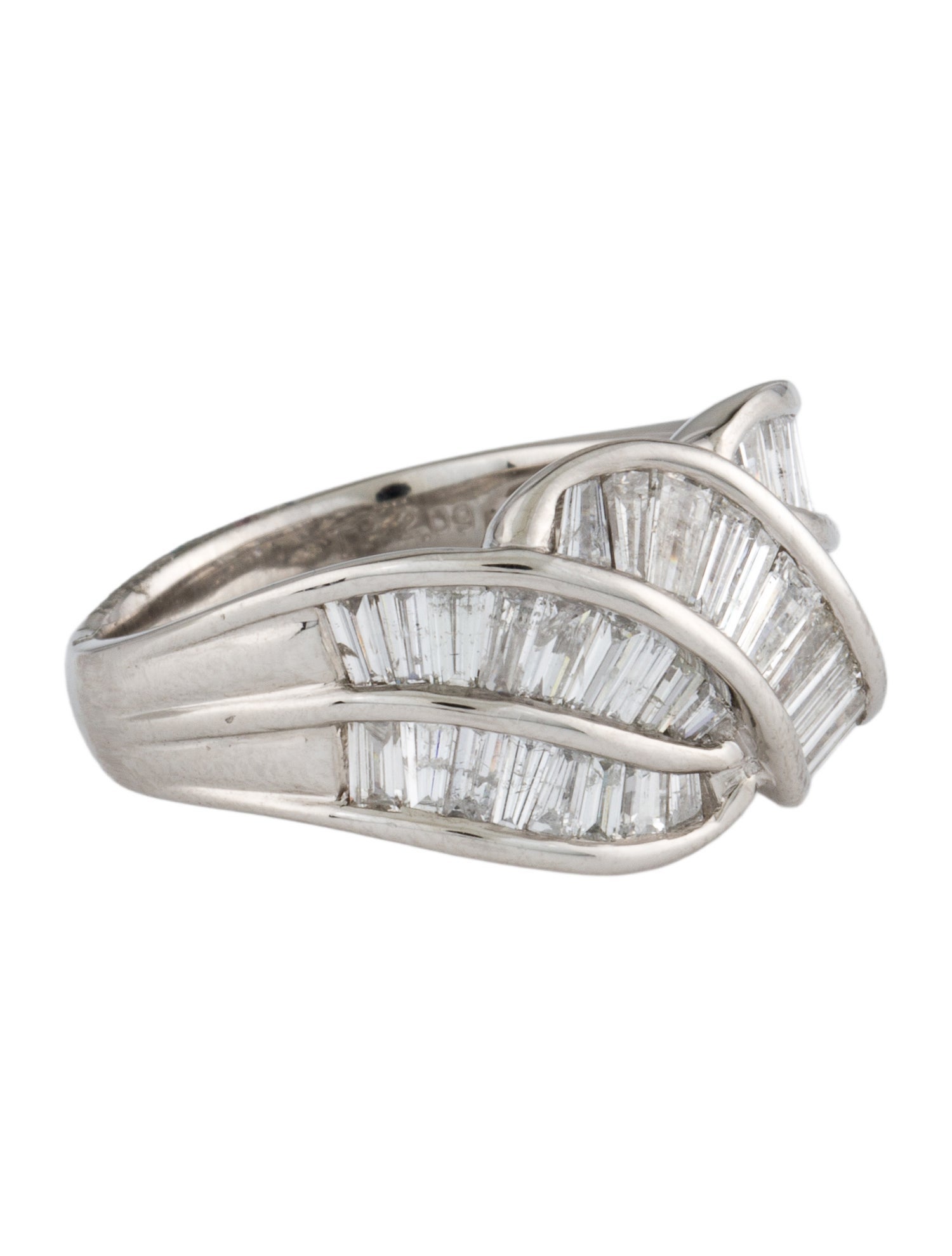 Ring Platinum 2.09ctw Diamond Band