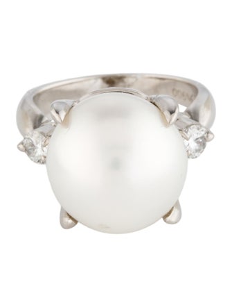 Ring Platinum Pearl & Diamond Cocktail Ring
