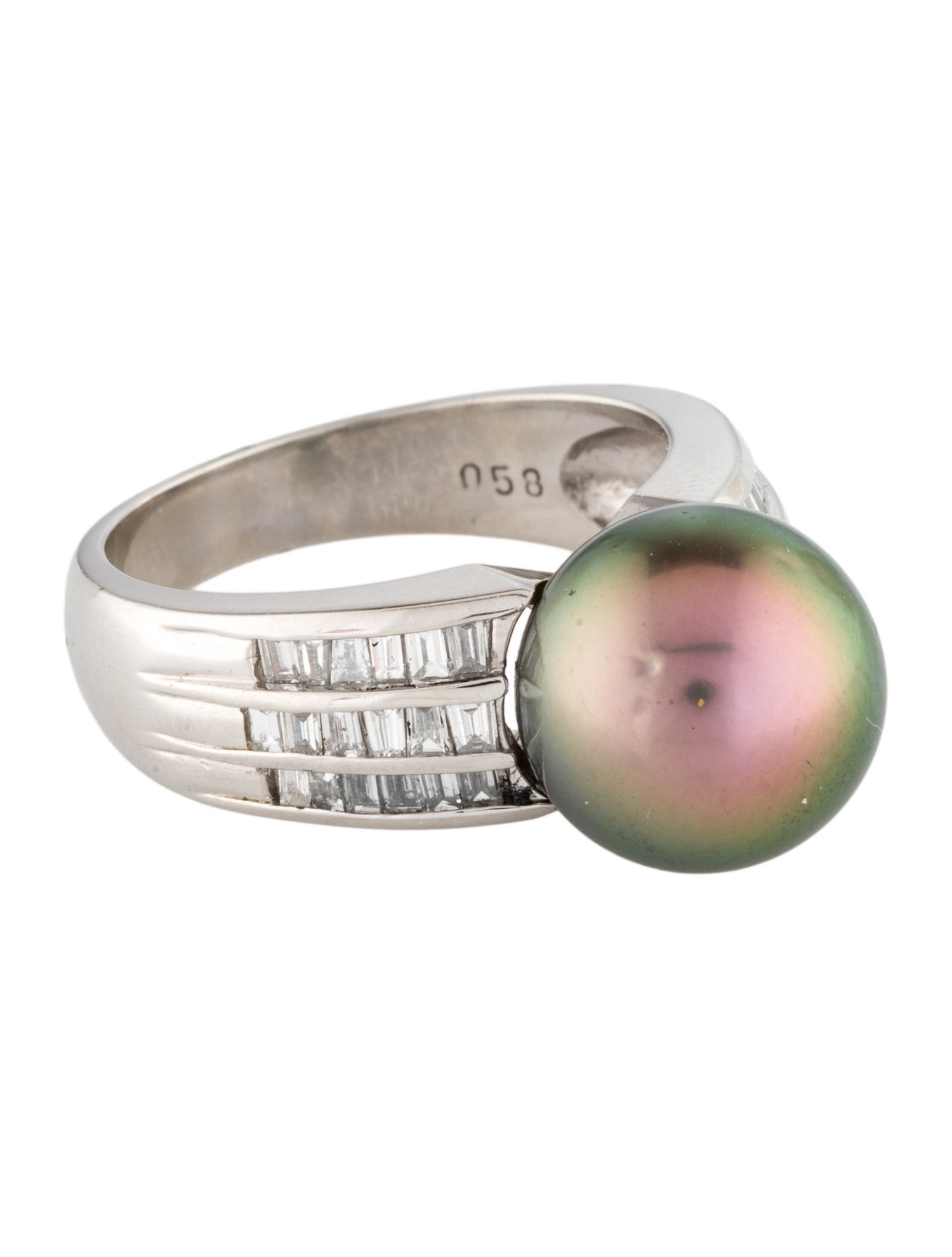 Ring Platinum Pearl & Diamond Cocktail