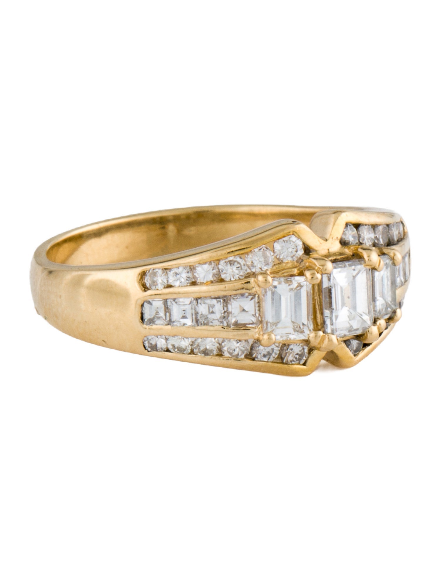 Ring 18K Diamond Cocktail