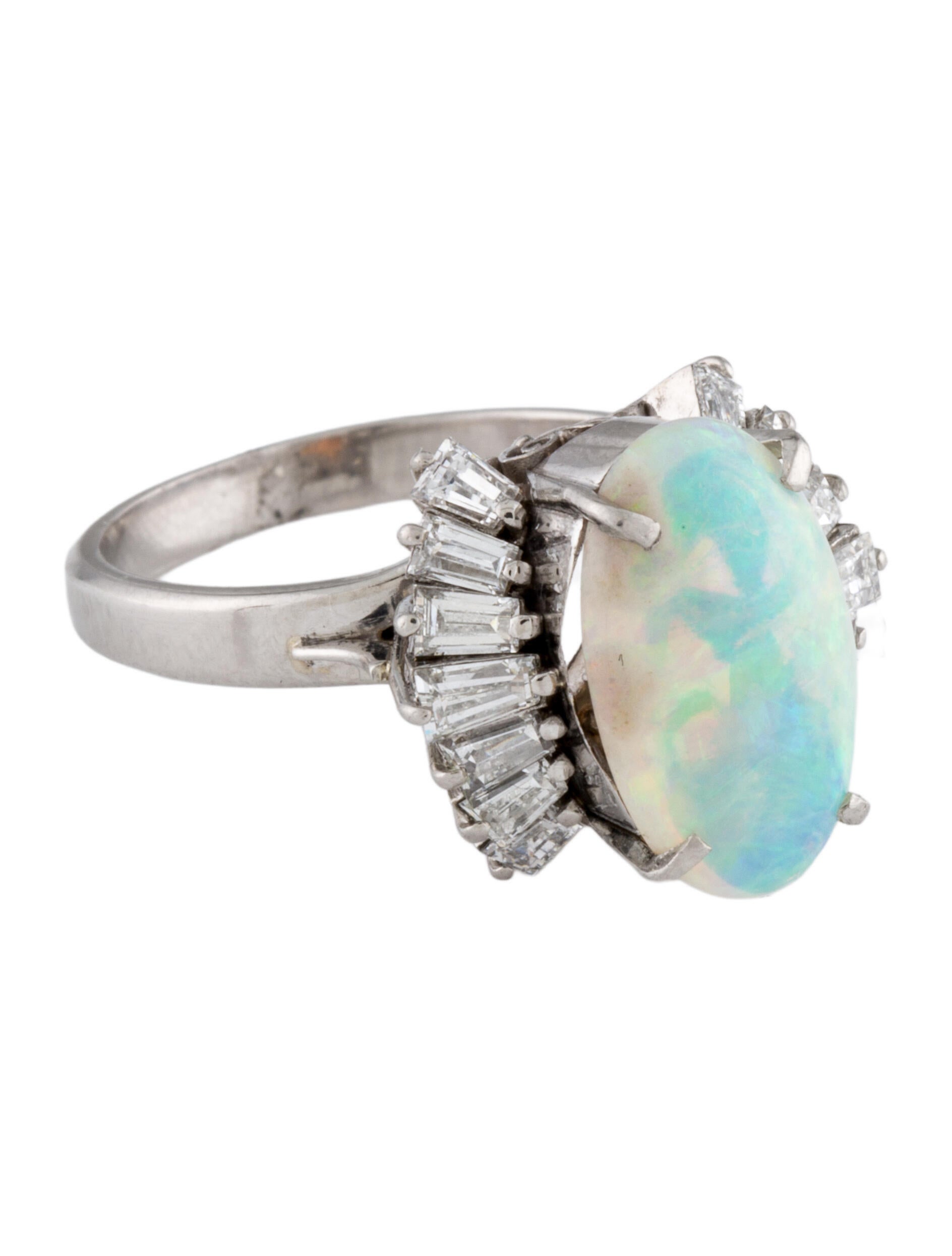 Ring Platinum Opal & Diamond Cocktail