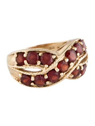 Ring 10K 2.73ctw Garnet Band
