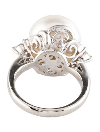 Ring Platinum Pearl & Diamond Cocktail Ring