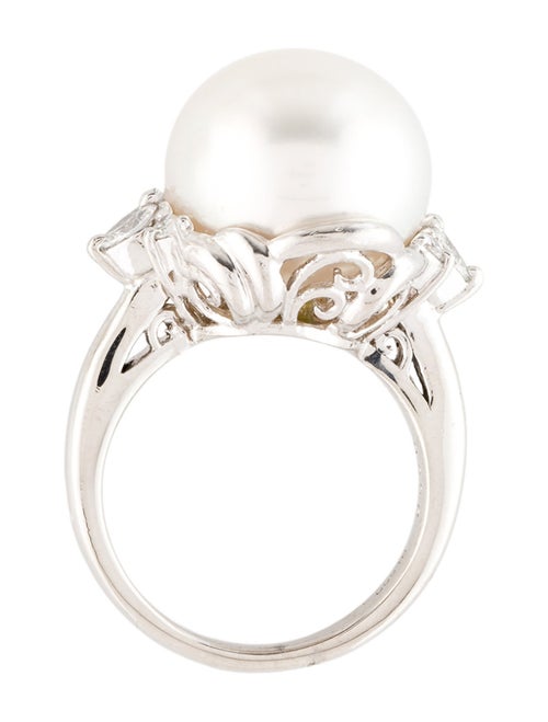Ring Platinum Pearl & Diamond Cocktail Ring